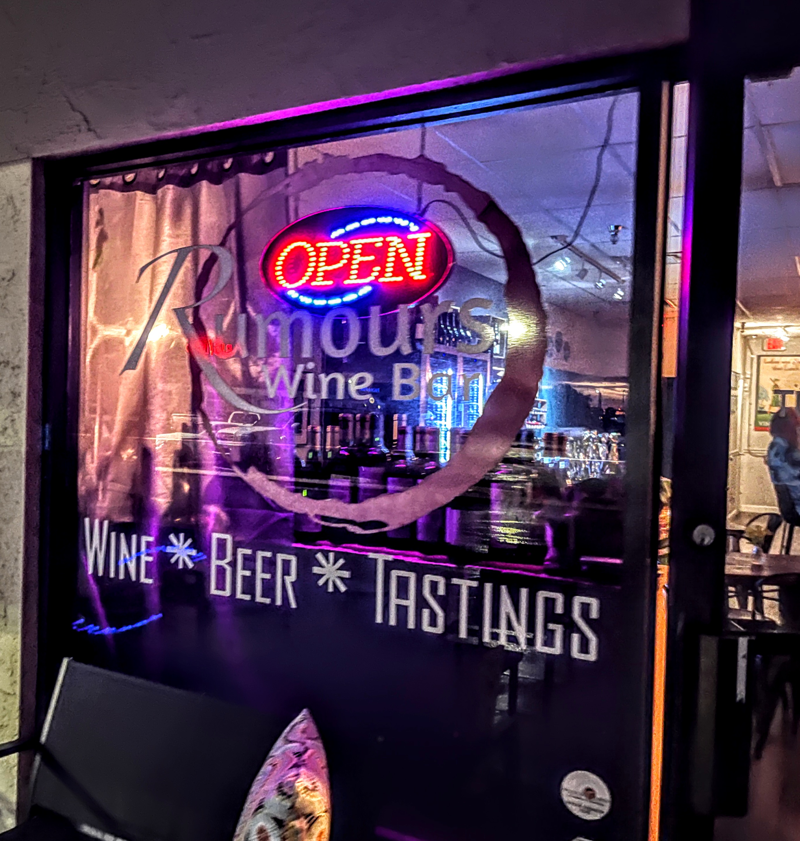 🌴 Wine Spot Wednesday: Rumours Wine Bar in Venice, FL – A Neighborhood Favorite