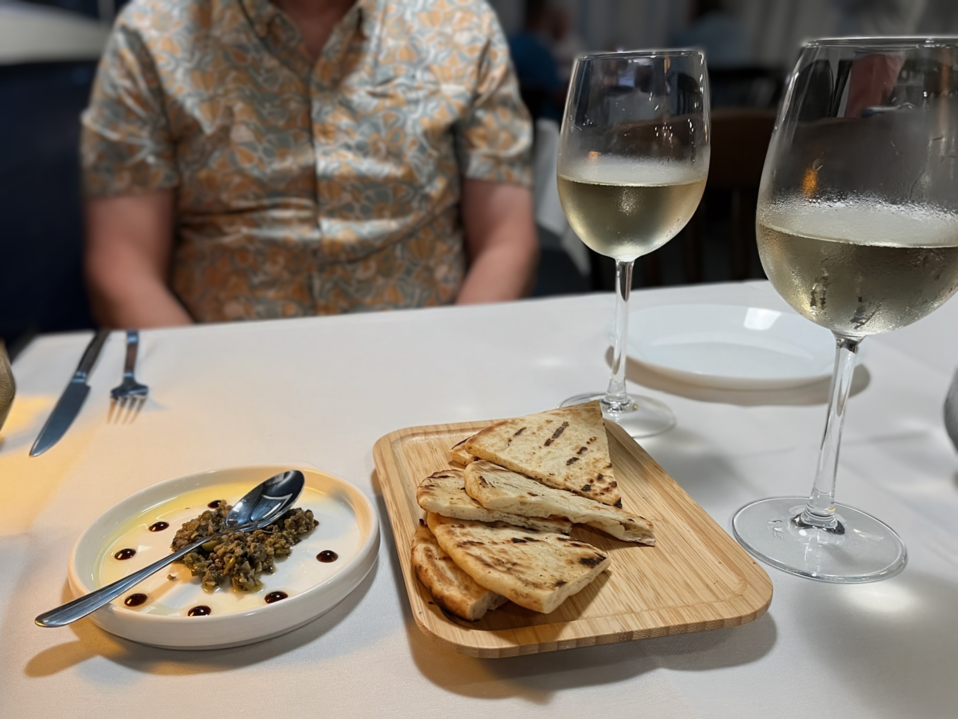 🌴 Wine Spot Wednesday: L’Olive Mediterranean in Venice, FL
